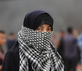 اخت المرجلة خلال المشاركةمسيرة العودة ‫(41878020)‬ ‫‬.JPG