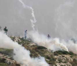خاص فلسطين اليوم..مواجهات بين الاحتلال وأهالي بدرس غرب رام الله