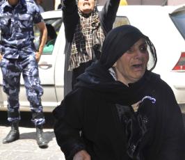شهداء وجرحى في غارة على سيارة مدنية في بلدة بني سهيلا شرق خانيونس‏