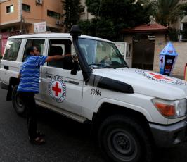 افطار مية وملح امام الصليب تضامن مع الشيخ خضر عدنان ‫‫‬ ‫(1)‬
