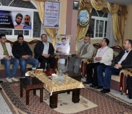 اللجنة الاعلامية للجهاد الاسلامى تزور أسر الشهداء الصحفيين بغزة
