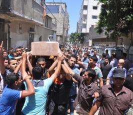 جماهير غفيرة تودع شهيدين من حى الشجاعية