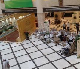 وزير الاوقاف يتفقد عوائل شهداء المكرمة السعودية في مكة ‫(1)‬ ‫‬