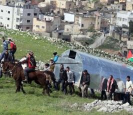 خاص فلسطين اليوم.اعتقالات وإصابات بالاختناق في "المناطير" قرب نابلس