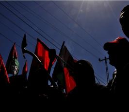 بالصور:في فلسطين.. العمال يحتفلون بيومهم العالمي على طريقتهم الخاصة