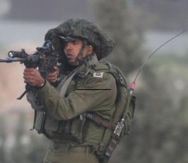 مواجهات بين شبان فلسطينيين وقوات الاحتلال على مدخل مخيم الجلزون قرب رام الله