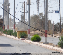  رغم الهدنة الاحتلال يمنع سكان خزاعه من الوصول لمنازلهم لاخراج الشهداء والجرحى