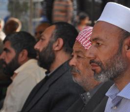 بالصور:الجهاد ترعى صلح عشائري كبير بين عاتلتي "البطريخى"