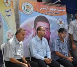 بالصور.. مهجة ا لقدس تنظم خيمة تضامنية مع الأسرى  المضربين أمام الصليب الأحمر