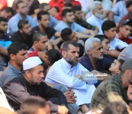 صلاة الجمعة امام الصليب ‫(35652114)‬ ‫‬.JPG