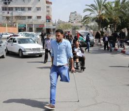 مجموعة دعم ذوي البتر في فلسطين تنظم وقفة امام المجلس التشريعي  ‫(30925193)‬ ‫‬