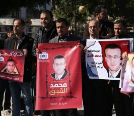 وقفة مع الصحفى محمد القيق ‫(1)‬