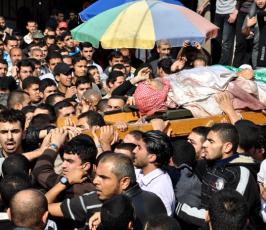 جماهير غفيرة تشارك فى تشييع جثمان القائد الجعبرى بغزة