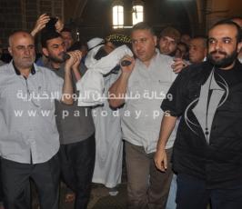 جماهير غفيرة تشييع جثمان الشهيد رائد جندية وتطالب القصاص من القتلة