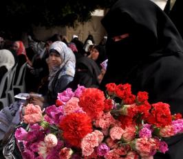 بالصور:العمل النسائي بحركة الجهاد تنظم وقفة في يوم المرأة العالمي أمام المندوب السامي