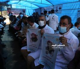 أطباء الاتحاد الاسلامى ينظمون مؤتمراً صحفياً حول وضع الاسير الاخرس (10).JPG