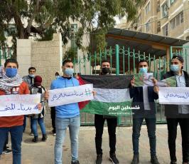 فلسطينيون يطالبون بالتدخل العاجل لدى الحكومة الجزائرية للتراجع عن إلغاء منحة التعليم (7).jpg