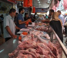 مواطنون يهرعون الى الاسواق و البنوك للتزود باحتياجاتهم