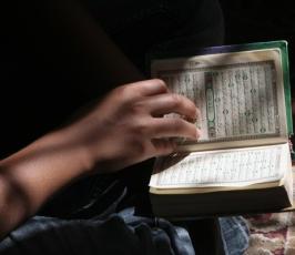 أطفال غزة يقضون إجازتهم فى تعليم القرأن الكريم