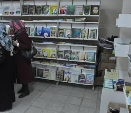 بالصور :بلدية غزة تفتتح معرض "غزة هاشم" للكتاب