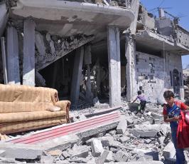 صور الدمار الذي لحق بحي الشعف شرق مدينة غزة