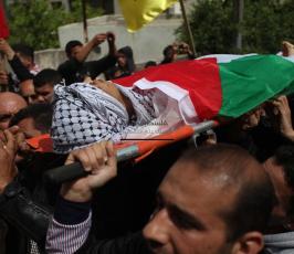 خاص فلسطين اليوم..تشييع شهيدي عنبتا شرقي طولكرم بمشاركة آلاف المواطنين