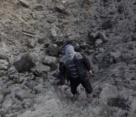 بالصور:آثار الدمار في موقع "فجر" التابع لسرايا القدس بعد تدمير من قبل طائرات الاحتلال