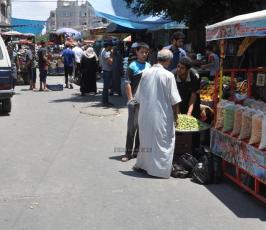 مواطنون يهرعون الى الاسواق و البنوك للتزود باحتياجاتهم