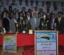 بالصور:قيادة الجهاد تكرم نادي خدمات رفح الرياضي لحصوله علي كأس القطاع