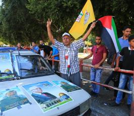  مظاهر احتفال الغزيين باتمام المصالحة الفلسطينية بساحة الجندى المجهول بغزة ‫(388406890)‬ ‫‬