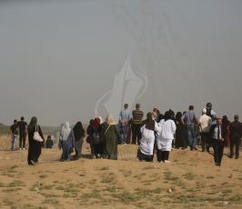 نساء يشاركن في مسيرة العودة  (8).JPG