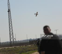 طائرات الاحتلال ترش المبيدات السامة على الأراضي الزراعية شرق قطاع غزة (4).JPG
