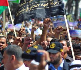 عشرات الآلافش من انصار " الجهاد الإسلامي" ينتفضون نصرة للمسجد الأقصى في غزة