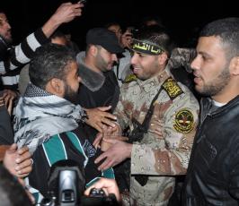 الأسير المجاهد "أحمد حرز الله" يتنفس هواء الحرية