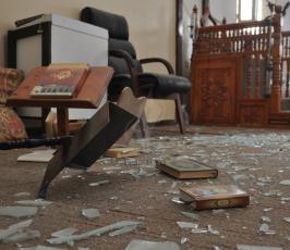 أضرار جسيمة بمسجد ومنازل المواطنين ومحلات تجارية بعد قصفها