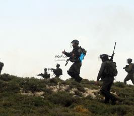 خاص فلسطين اليوم..مستوطنون يهاجمون مسيرة سلمية في دير جرير شرقي رام الله