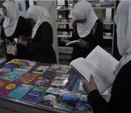 بالصور :بلدية غزة تفتتح معرض "غزة هاشم" للكتاب