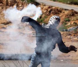 خاص فلسطين اليوم. إصابات ومواجهات أمام معتقل "عوفر" قرب رام الله