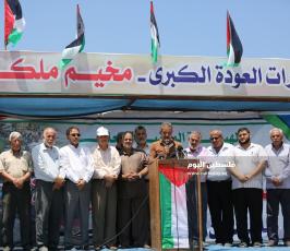 مسير للشاحنات يتوجه لمخيم ملكة شرق غزة رفضاً للحصار ‫(39256591)‬ ‫‬.JPG