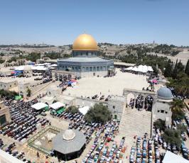 صلاة الجمعة في يوم القدس العالمي داخل باحات المسجد الأقصى المبارك