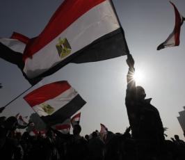 المصريون يحتفلون بذكرى ثورة 25 يناير