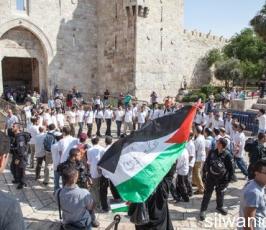 احتفالات صاخبة ورقصات ماجنة ليلا في باحة البراق في ذكرى احتلال القدس