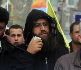 اعتصام لاهالي الأسرى وسط رام الله بمشاركة الشيخ خضر عدنان المضرب عن الطعام