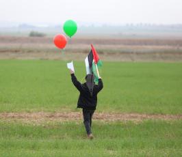 أهالي الأسرى الفلسطينيين ينظمون وقفة تطالب بإطلاق سراح انبائهم من مكان أسر شاؤول ارون شرق غزة ‫(42598926)‬ ‫‬