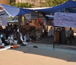  صلاة الجمعة أمام الصليب الأحمر بغزة