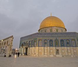 بالصور:القدس مساء أمس