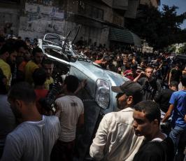 قصف سيارة 2014