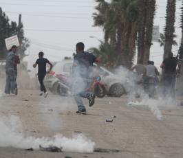 خاص فلسطين اليوم..مواجهات بين شبان فلسطينيين وقوات الاحتلال في قرية سلواد شرقي رام الله