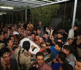بالصورجماهير غفيرة تشيع شهيد سرايا القدس بمشاركة قيادات فلسطينية من كافة الفصائ ‫(38797831)‬ ‫‬
