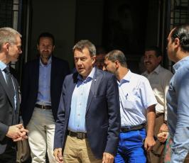 رئيس اللجنة الدولية للصليب الأحمر وأهالي الاسرى الفلسطينيين ‫(38273538)‬ ‫‬